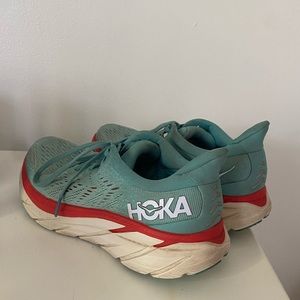 Hoka Clifton 8